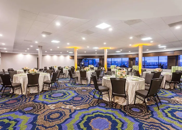 3 star hotel: Wyndham San Diego Bayside