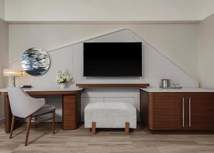 4 star hotel: Manchester Grand Hyatt San Diego