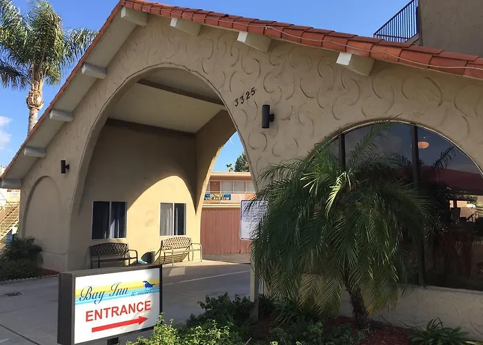 Motel: Bay Inn And Suites San Diego